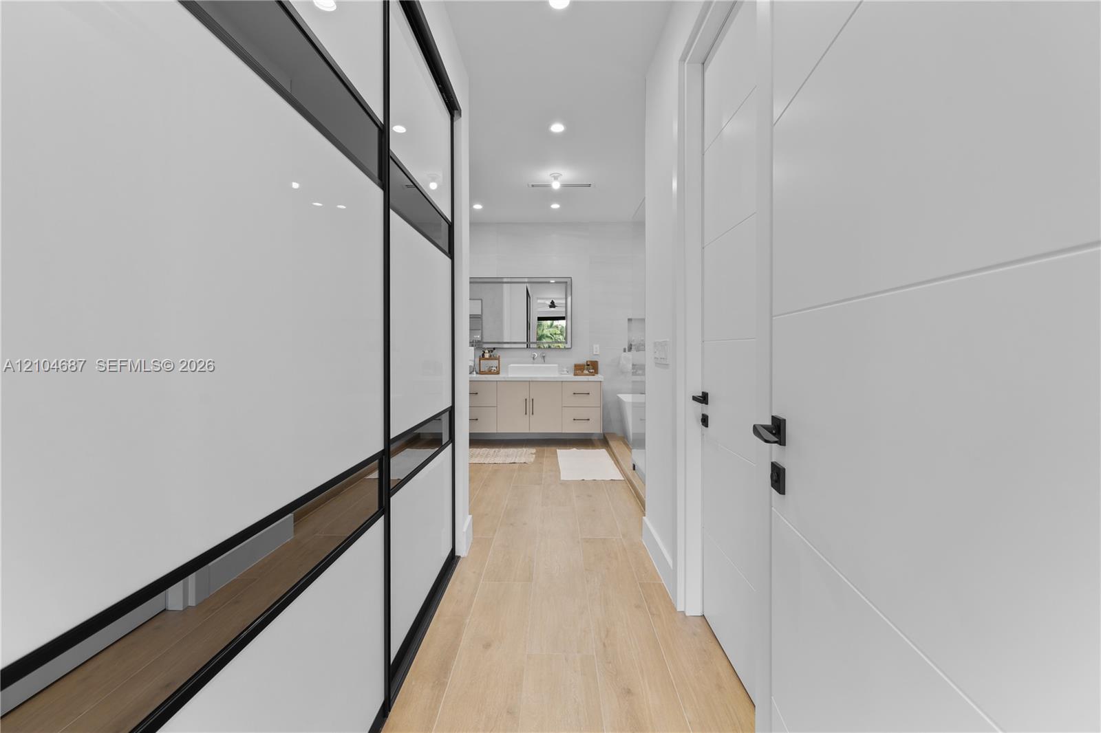 436 NE 10th Avenue gallery image #42