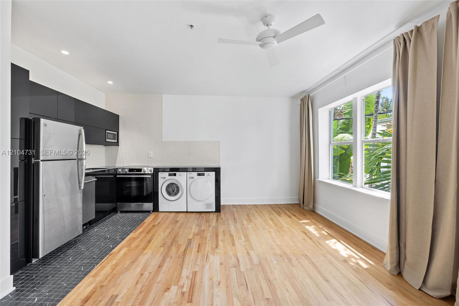 1521 Lenox Avenue gallery image #3