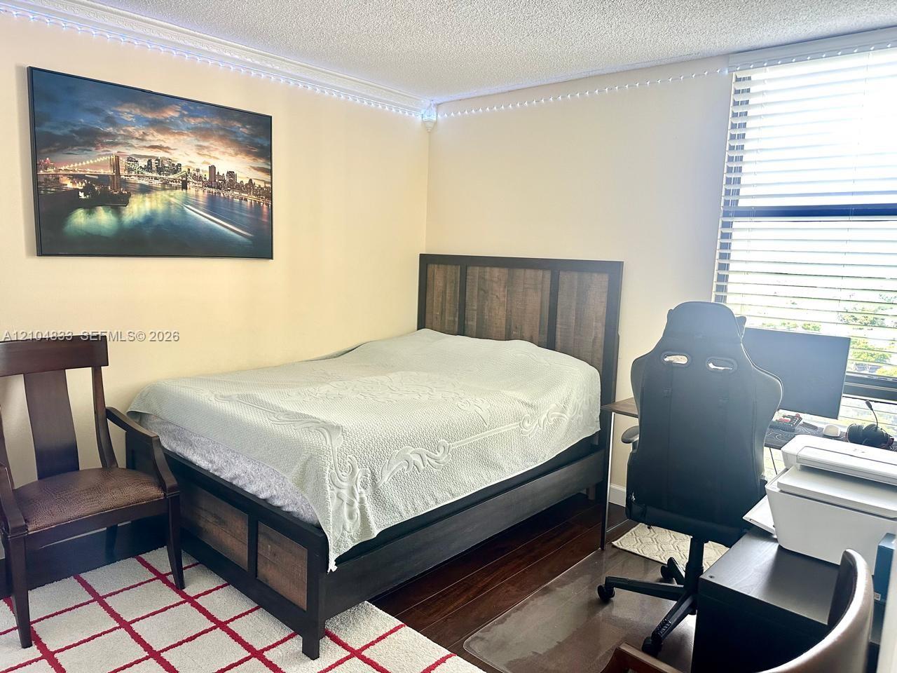 20335 W Country Club Drive gallery image #8
