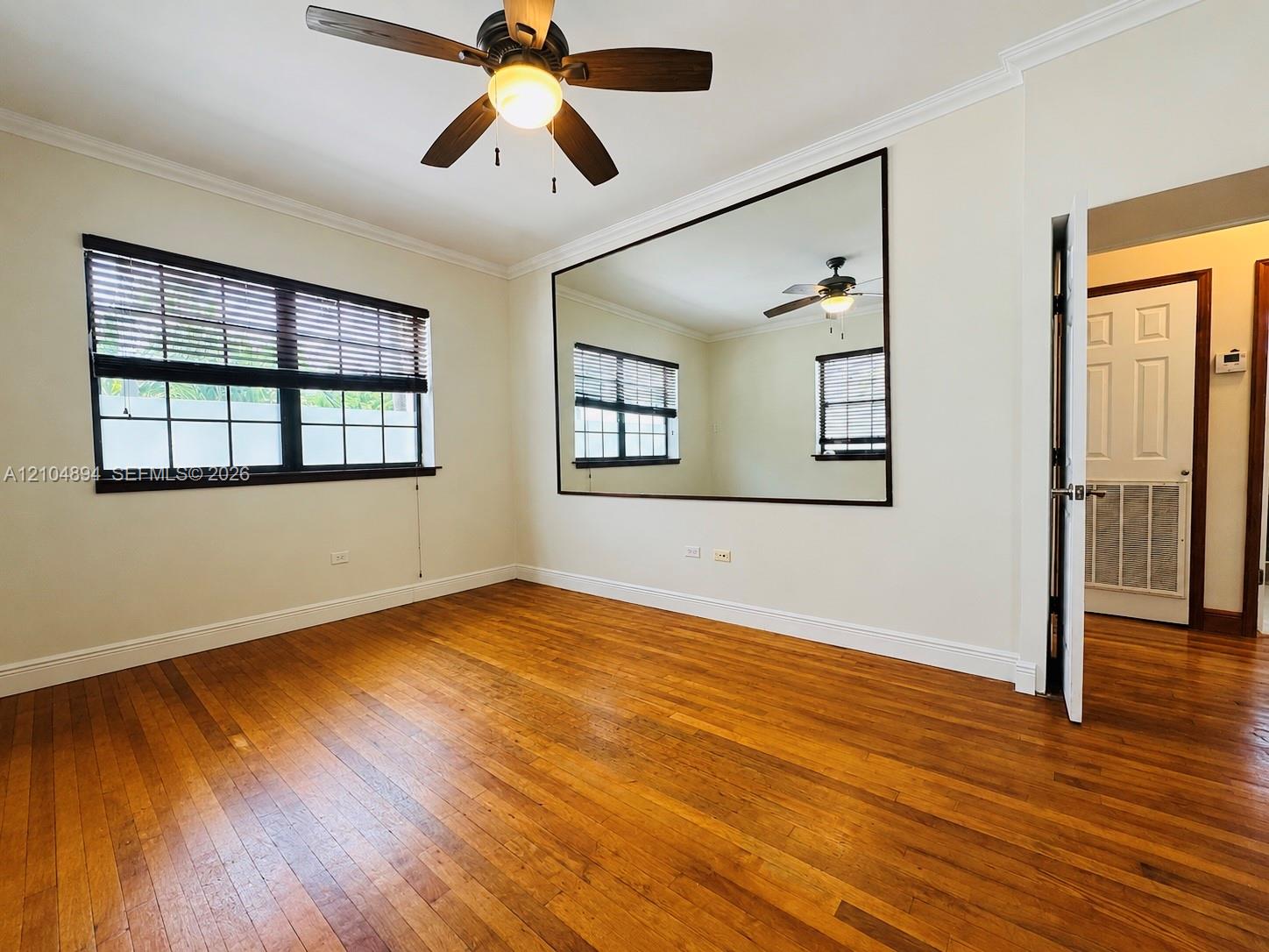 1470 Lincoln Terrace gallery image #14