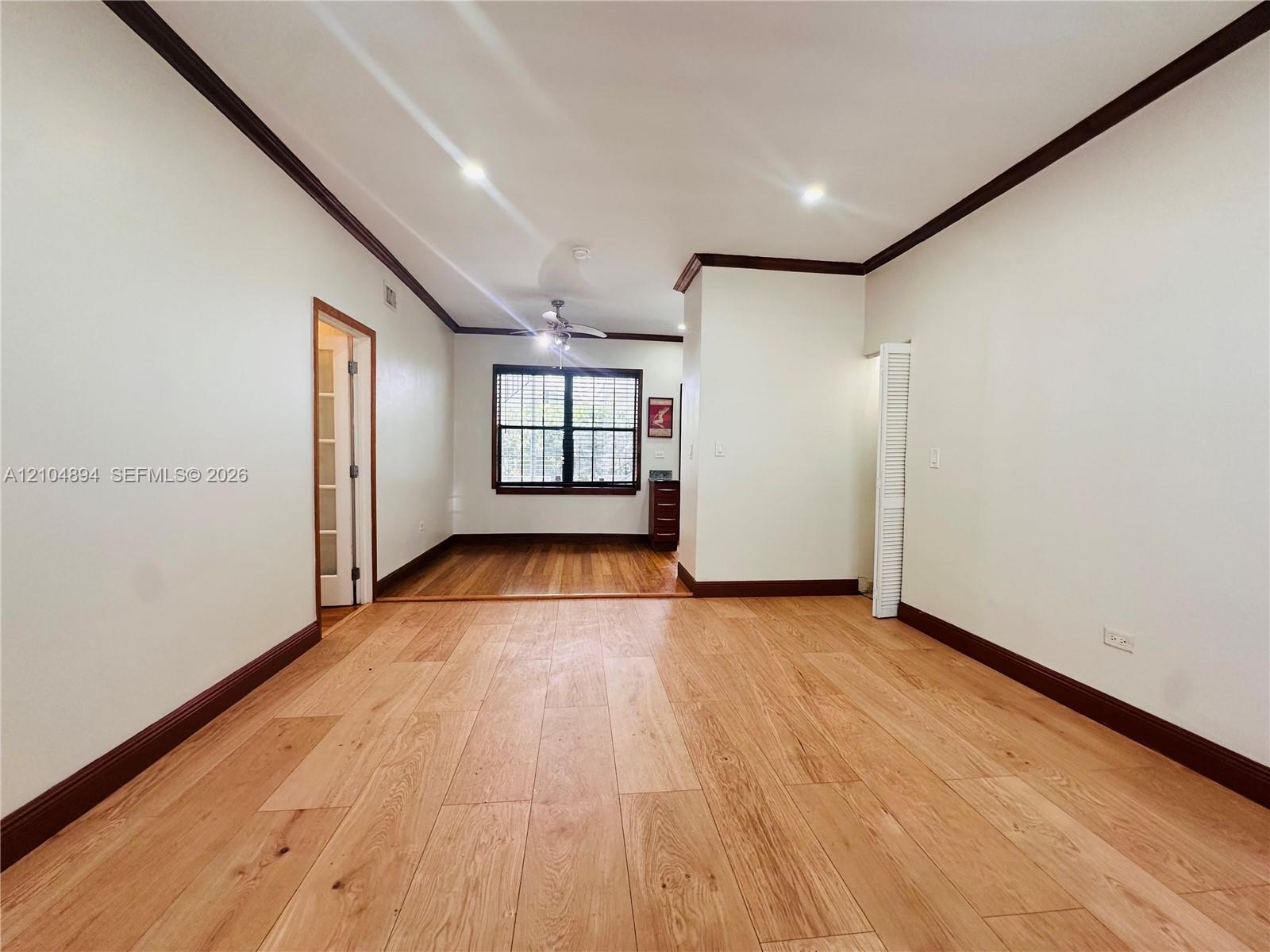 1470 Lincoln Terrace gallery image #5