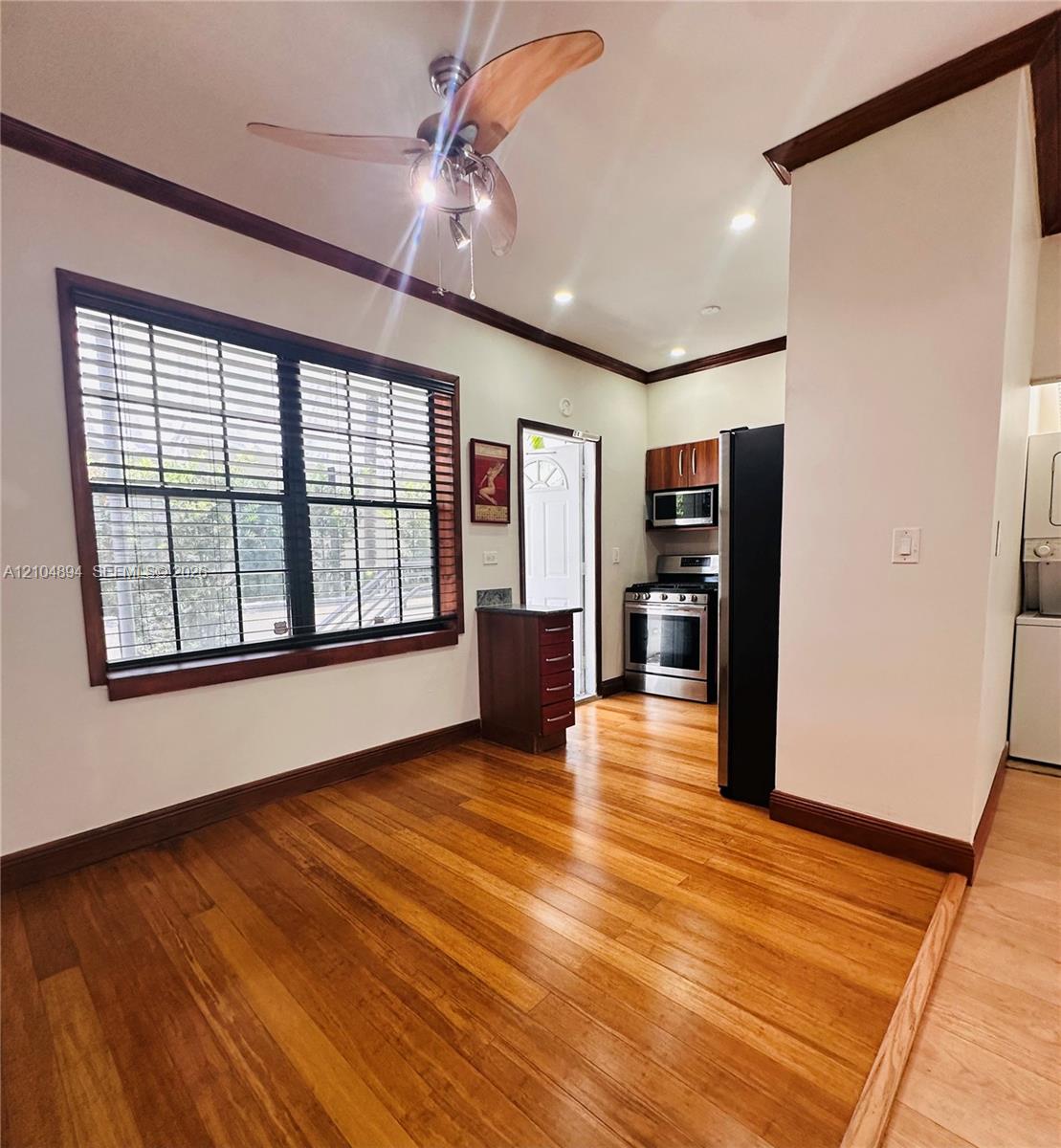 1470 Lincoln Terrace gallery image #7