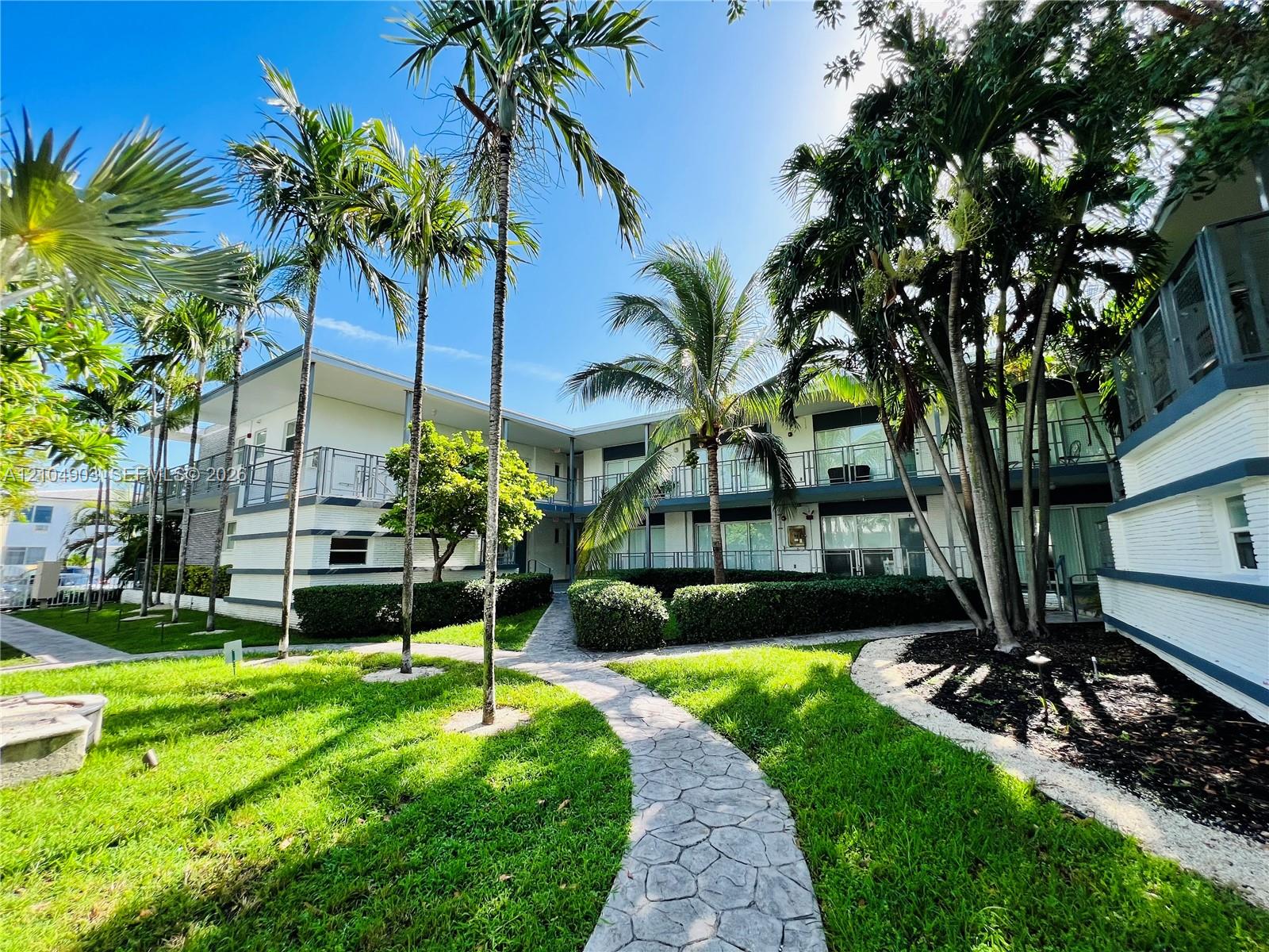 950 Bay Drive gallery image #1