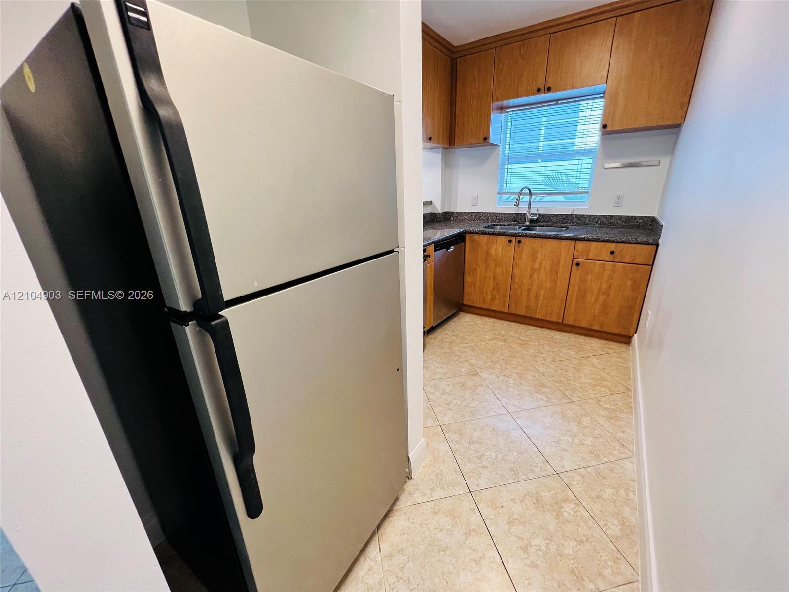 950 Bay Drive gallery image #11