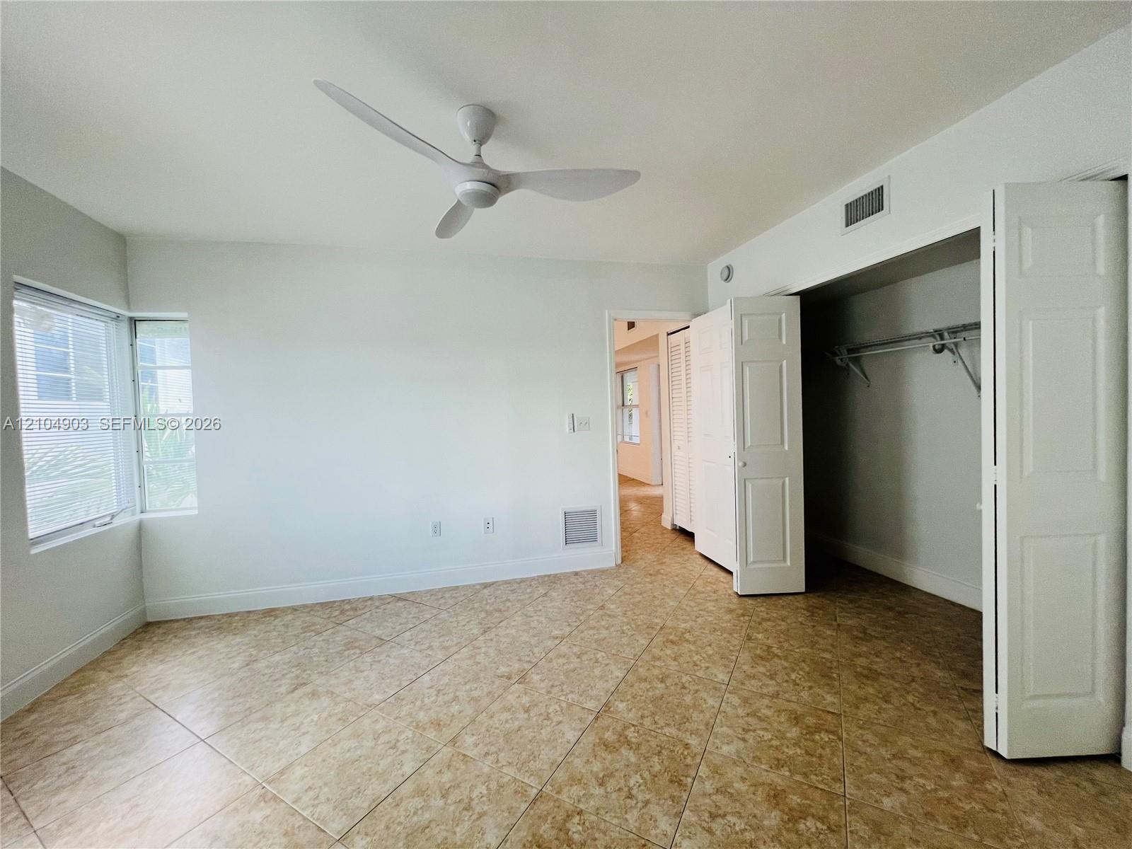 950 Bay Drive gallery image #14