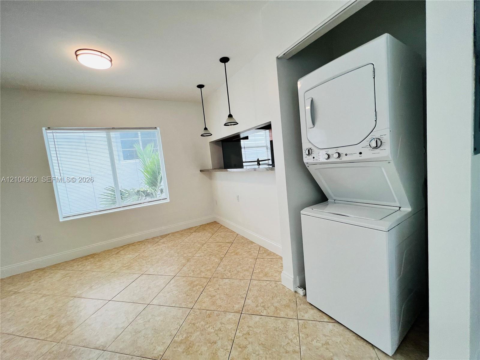 950 Bay Drive gallery image #15