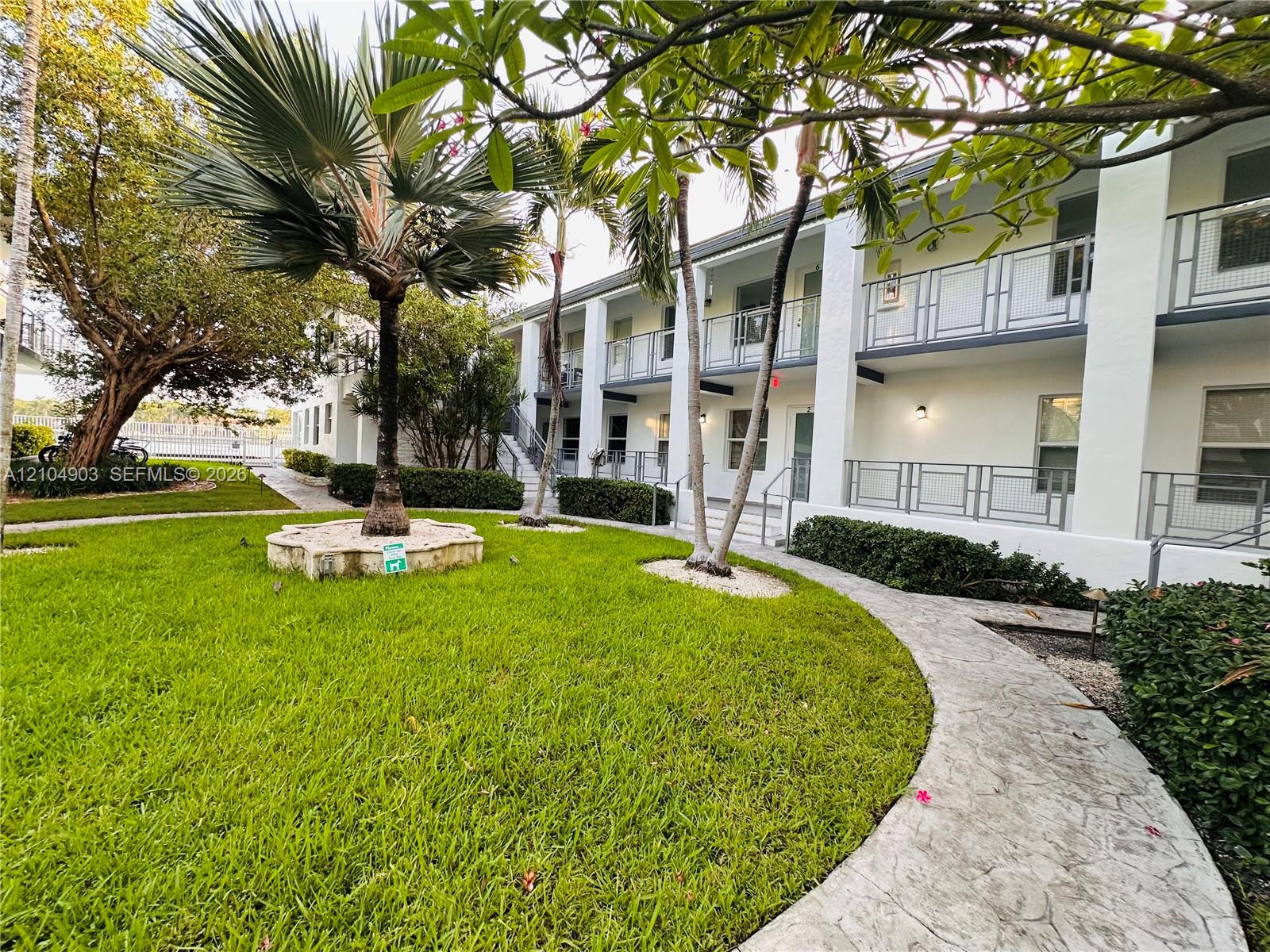 950 Bay Drive gallery image #22