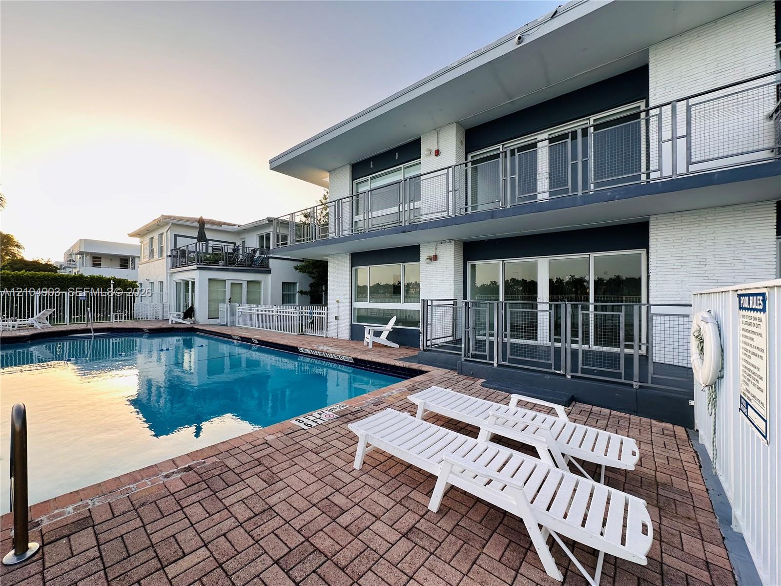 950 Bay Drive gallery image #24