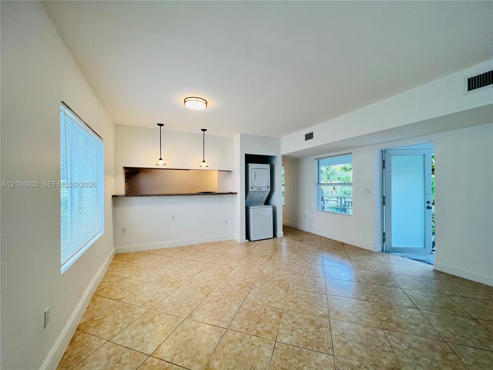 950 Bay Drive gallery image #8