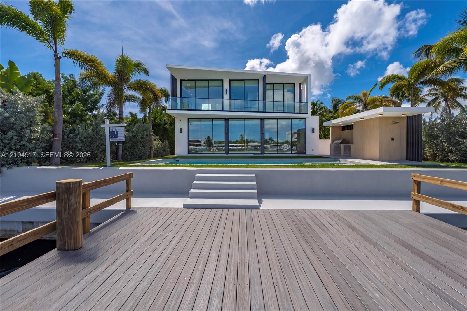 271 N Shore Drive