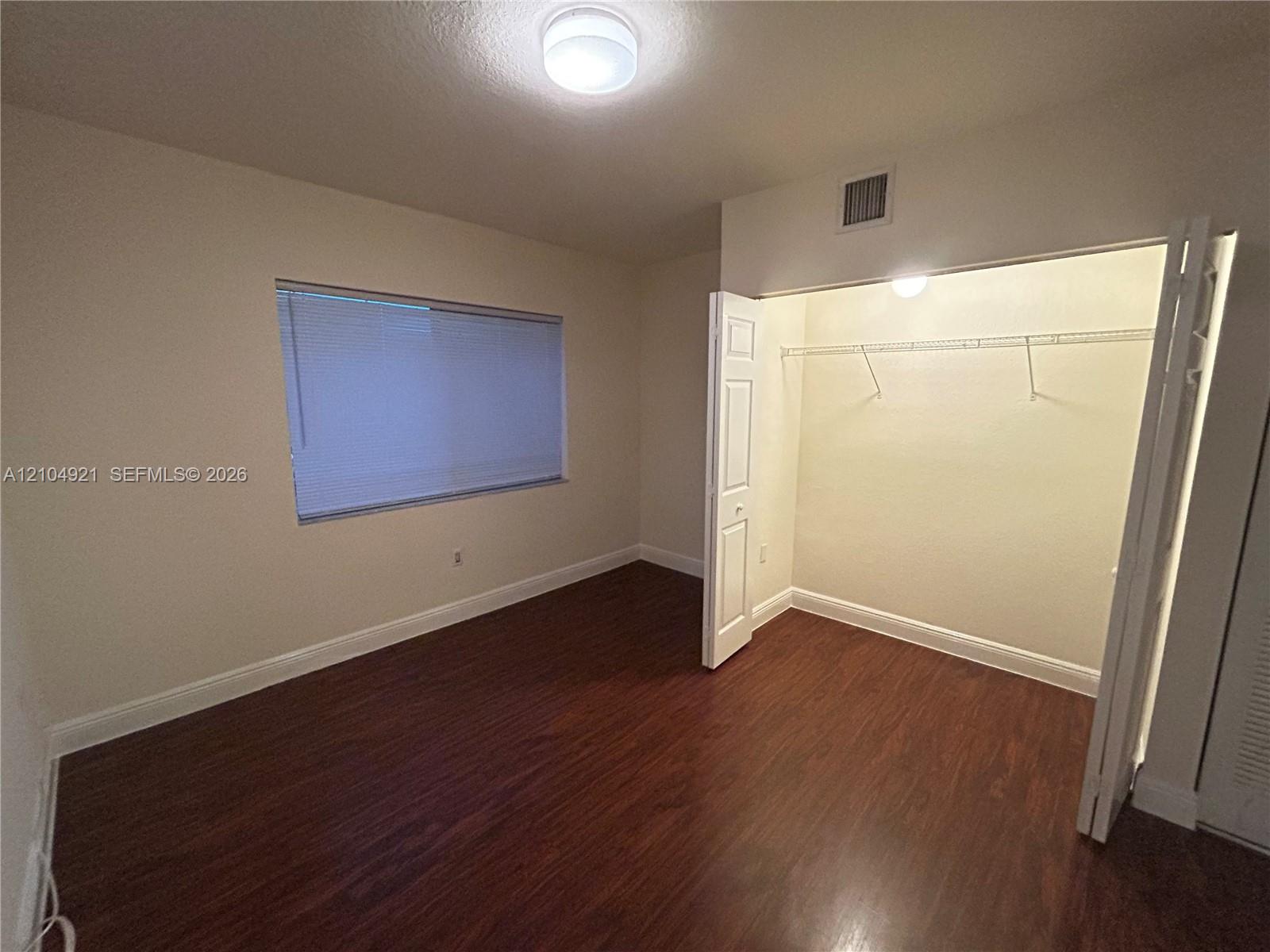 2931 Sheridan Avenue gallery image #7