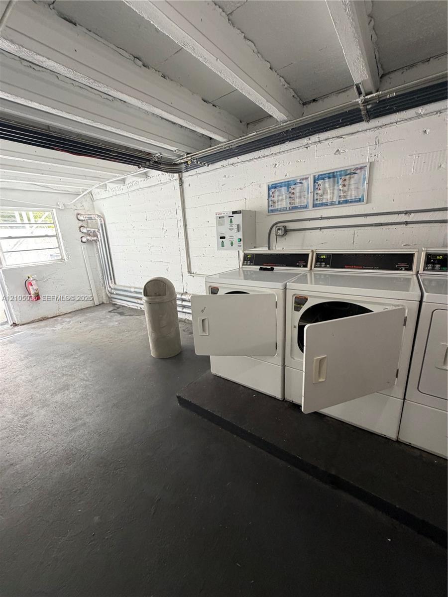 6865 E Bay Drive gallery image #2