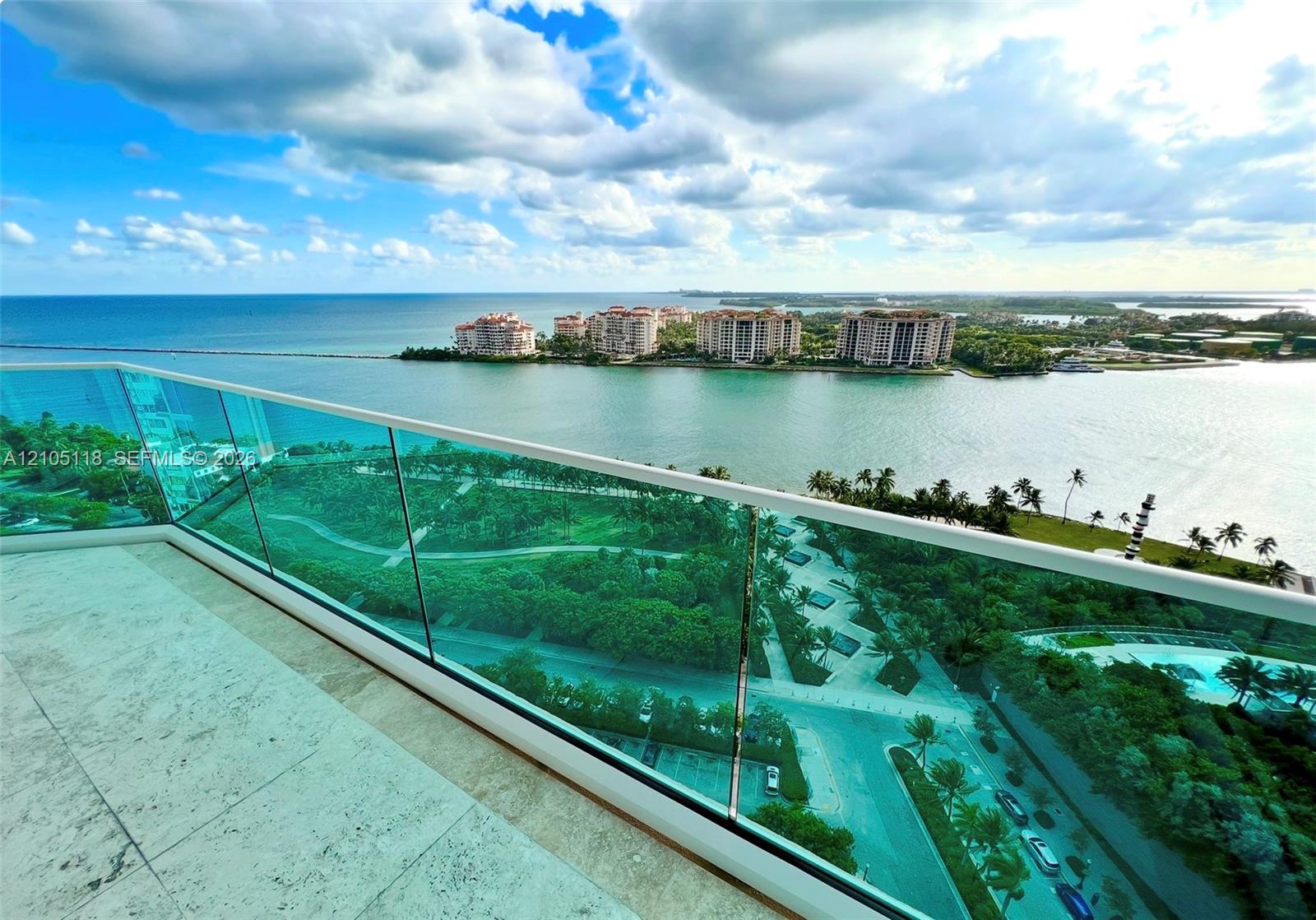300 S Pointe Drive gallery image #1
