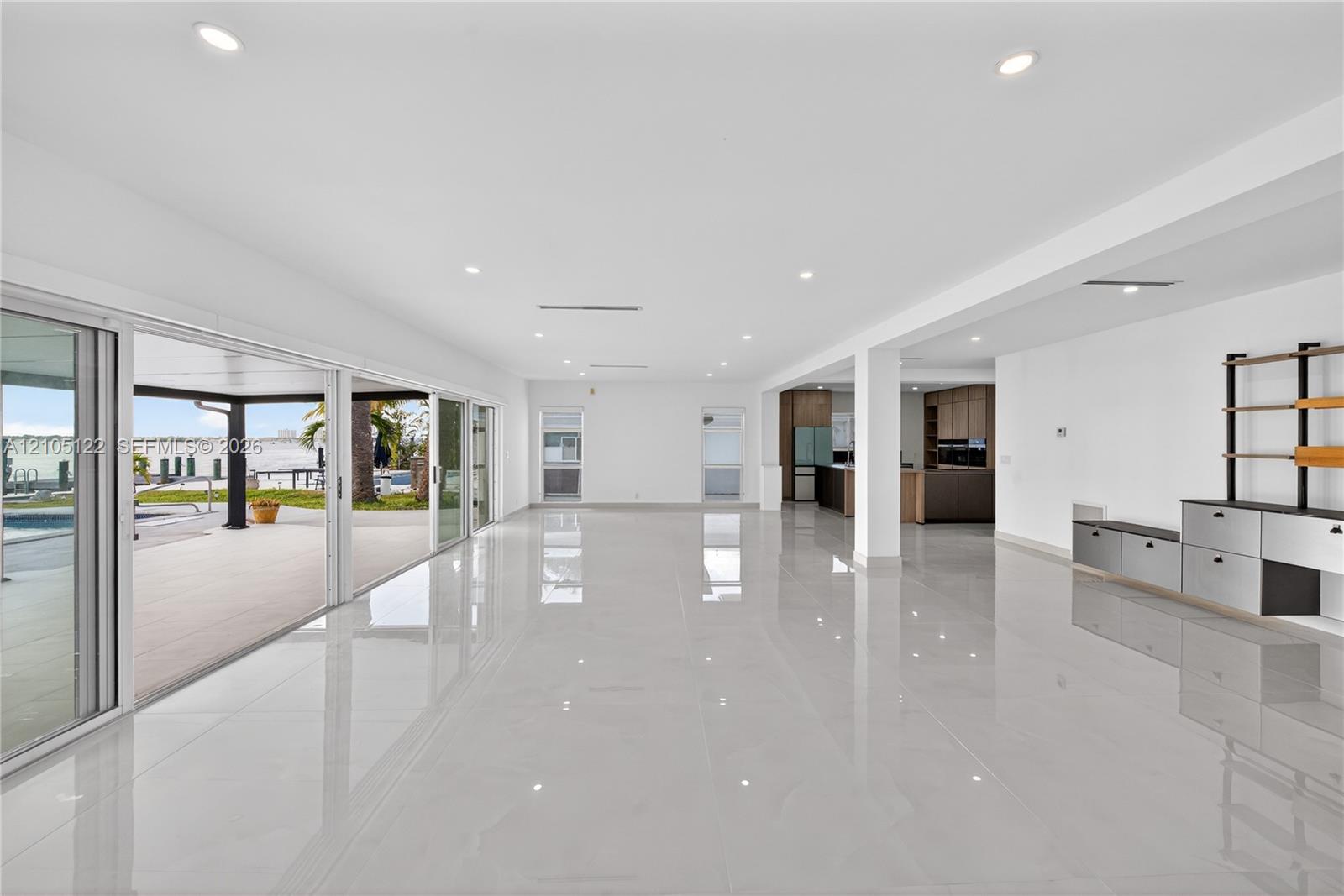 1101 S Shore Drive gallery image #11