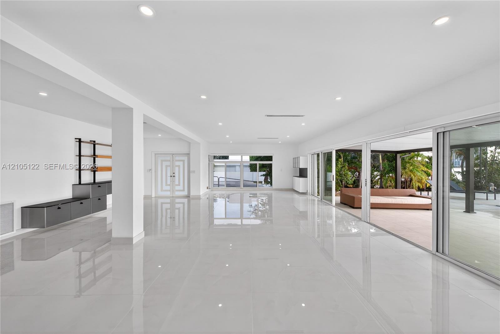 1101 S Shore Drive gallery image #12