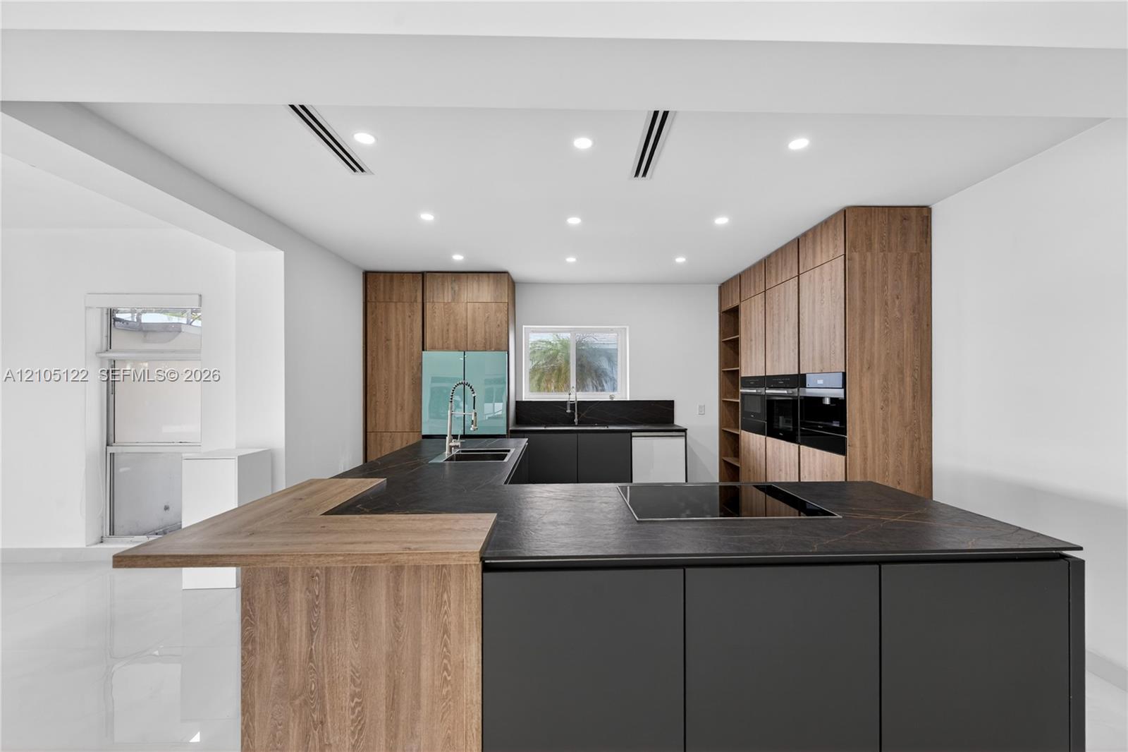1101 S Shore Drive gallery image #14