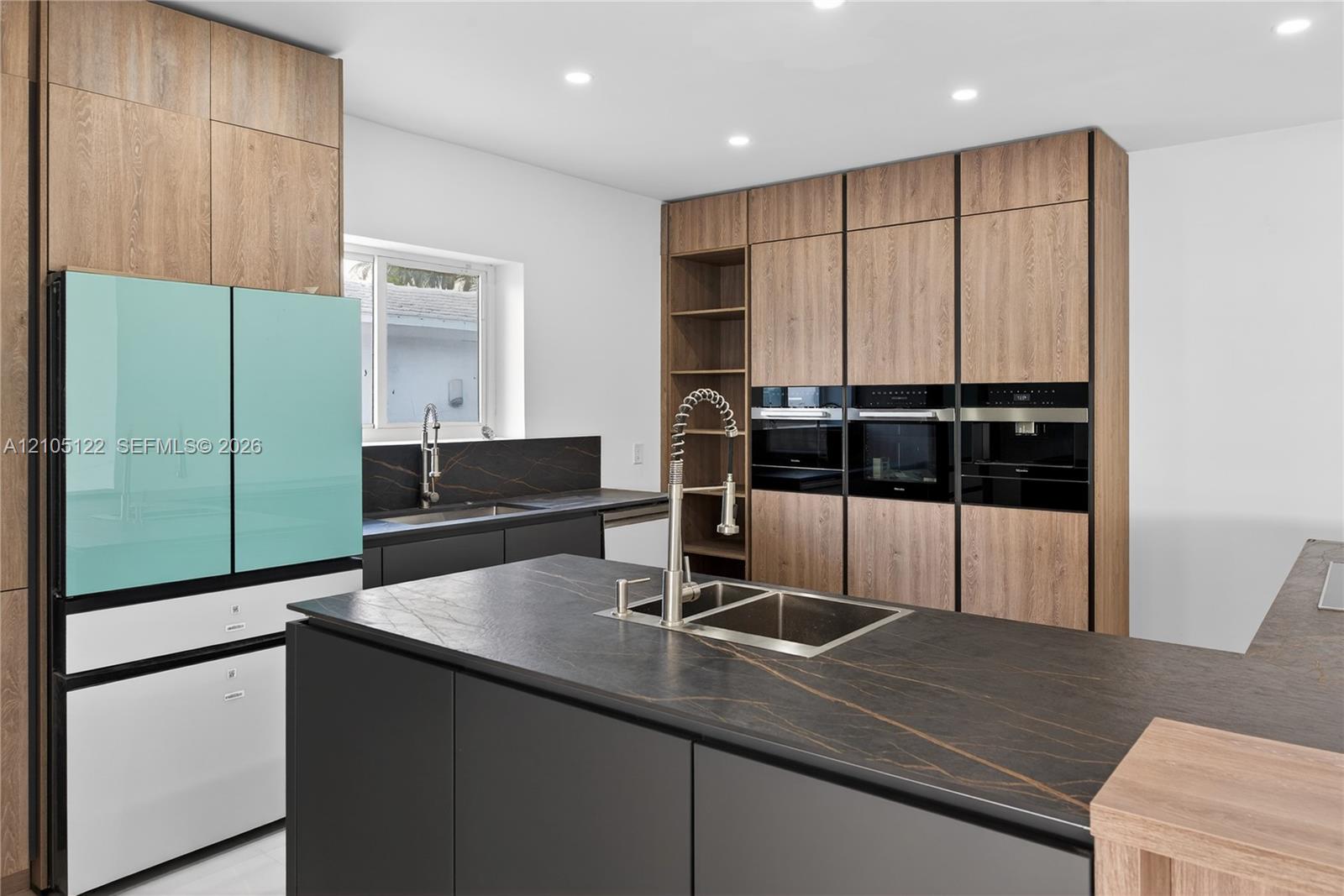 1101 S Shore Drive gallery image #17
