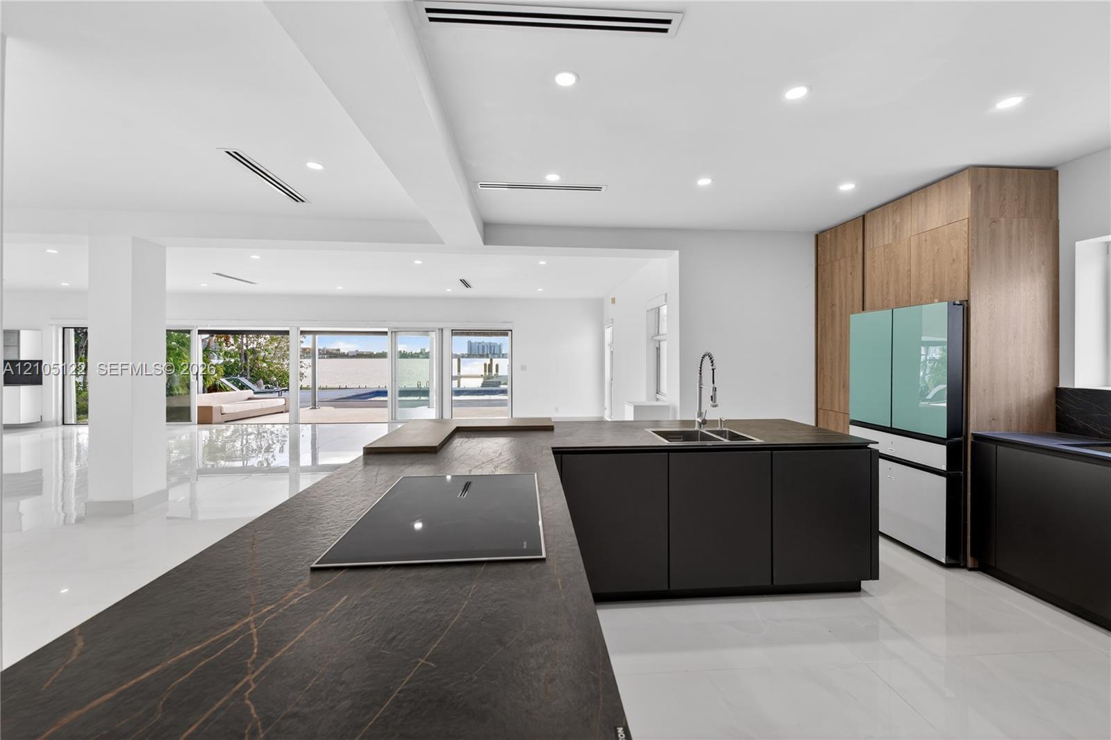 1101 S Shore Drive gallery image #18