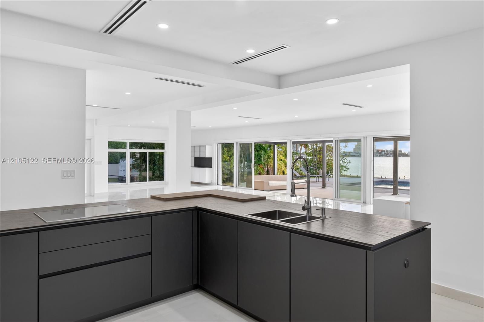 1101 S Shore Drive gallery image #19