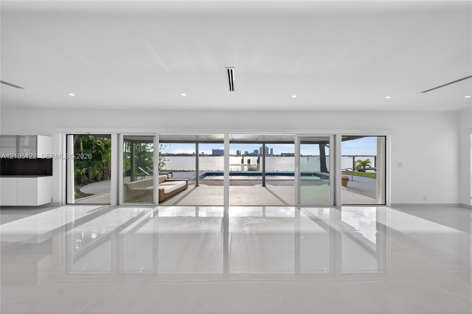 1101 S Shore Drive gallery image #20