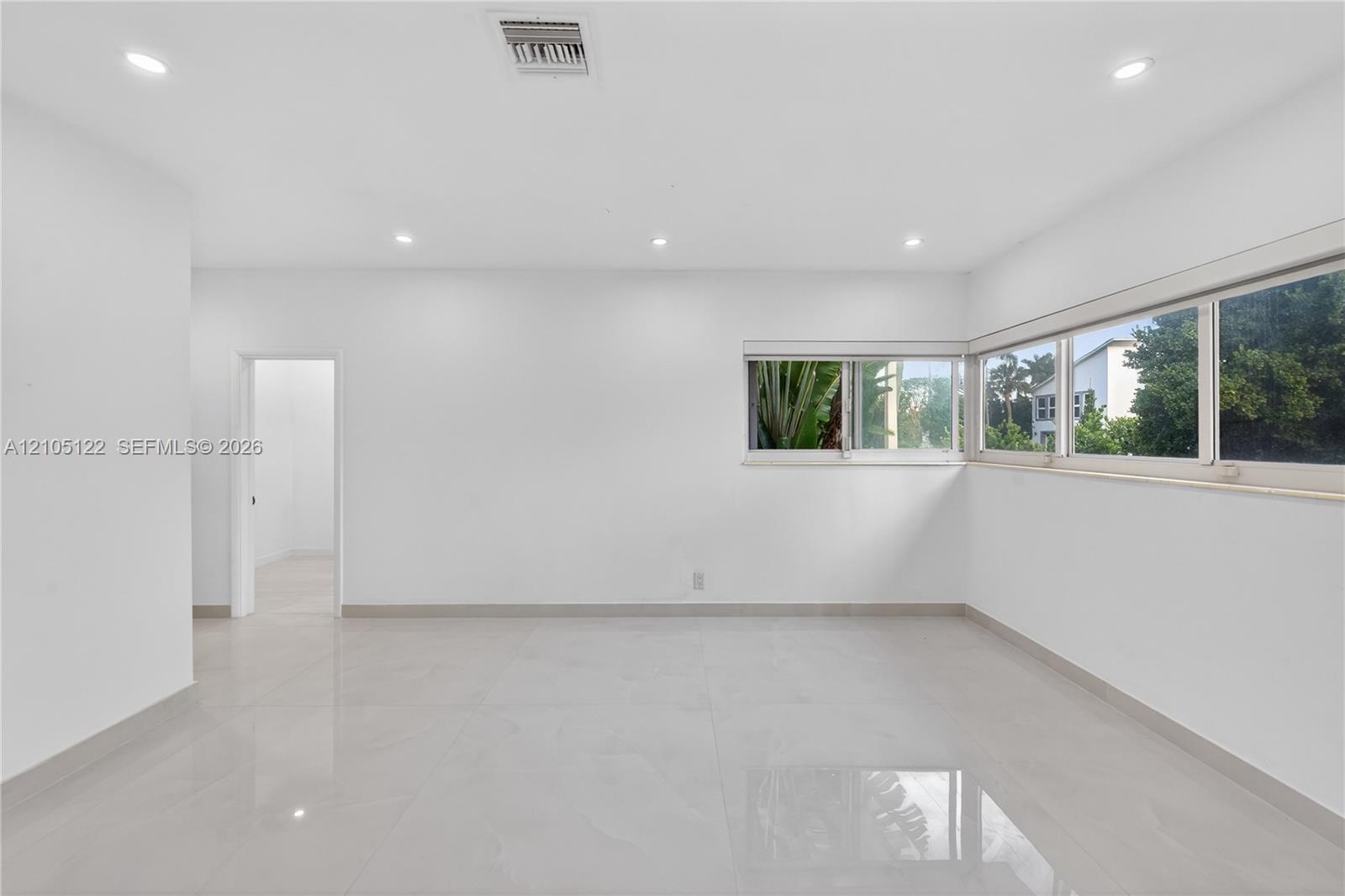1101 S Shore Drive gallery image #22