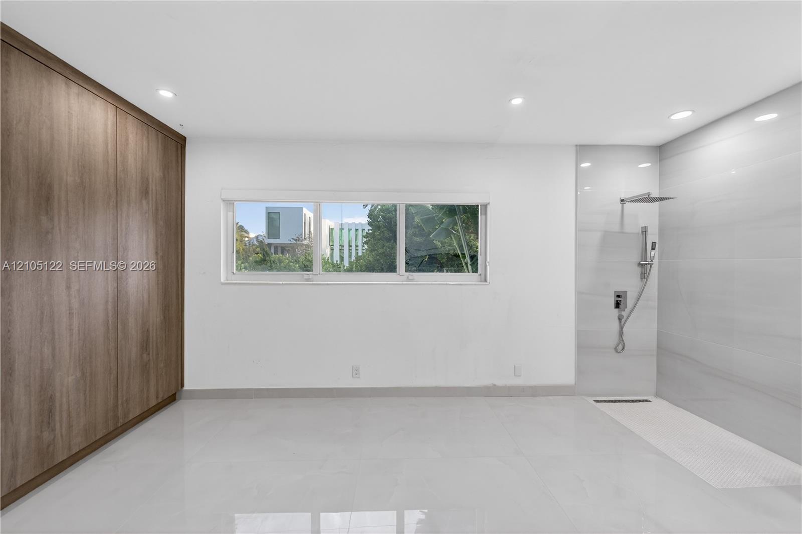 1101 S Shore Drive gallery image #28