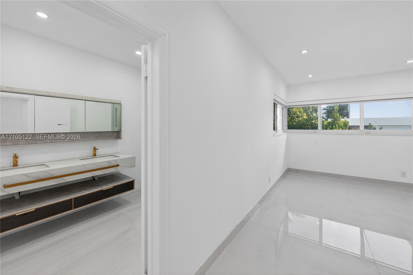 1101 S Shore Drive gallery image #29