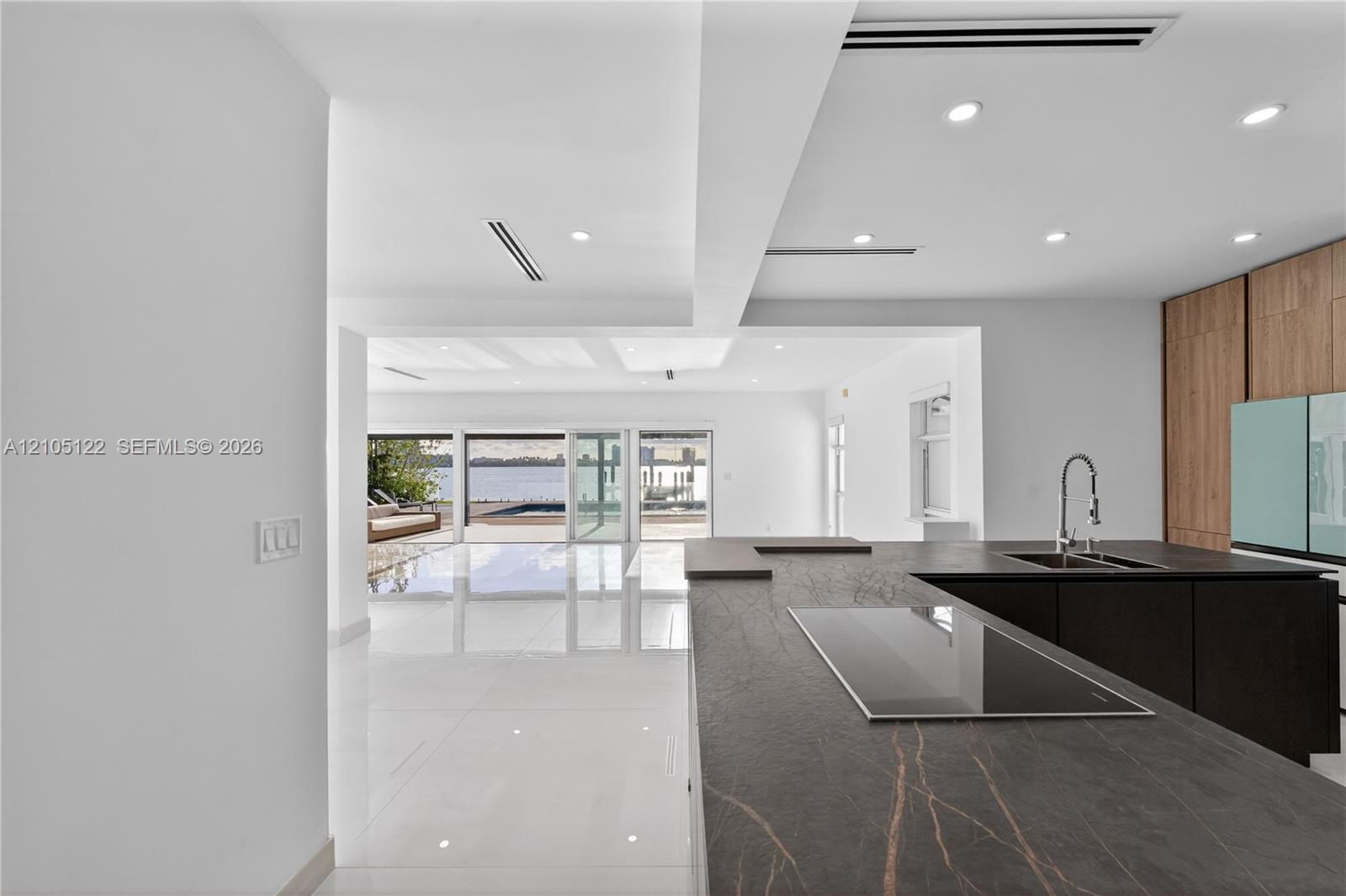 1101 S Shore Drive gallery image #30