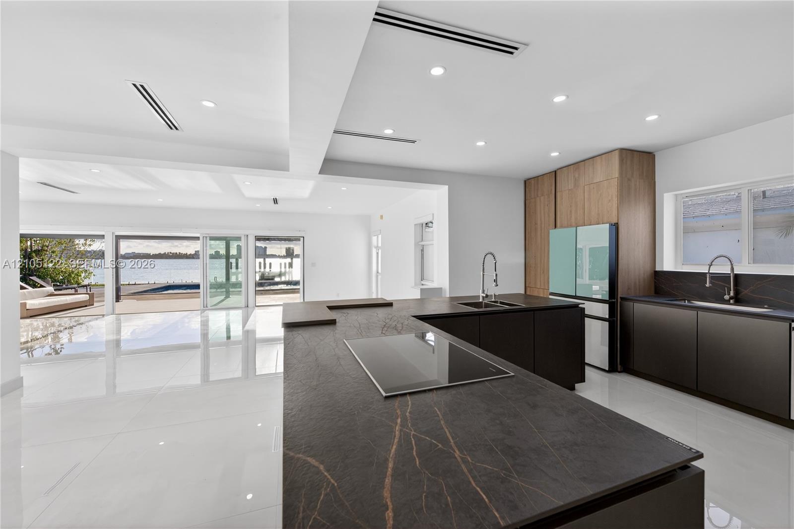 1101 S Shore Drive gallery image #31