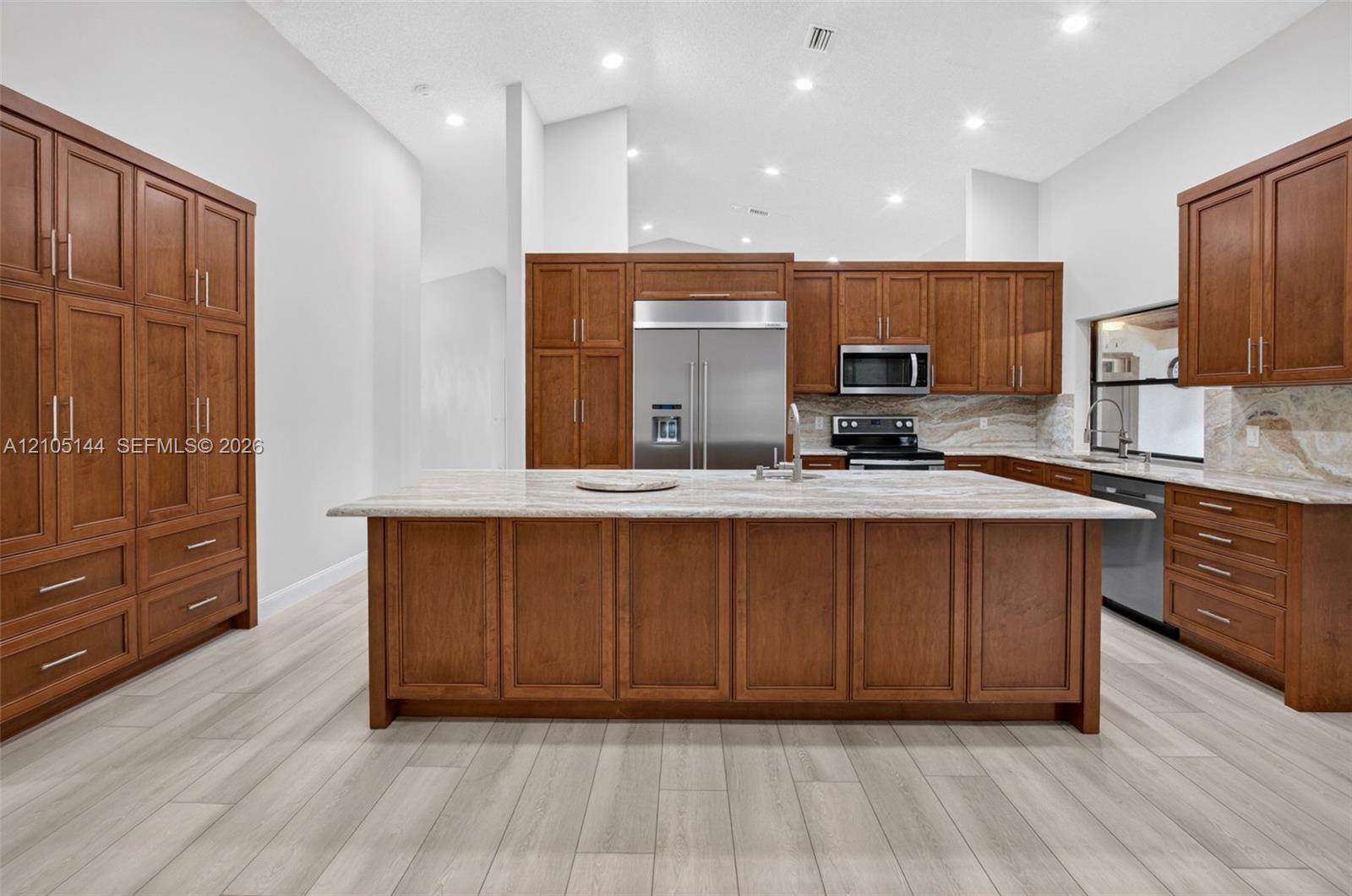 4256 Gleneagles Drive gallery image #24