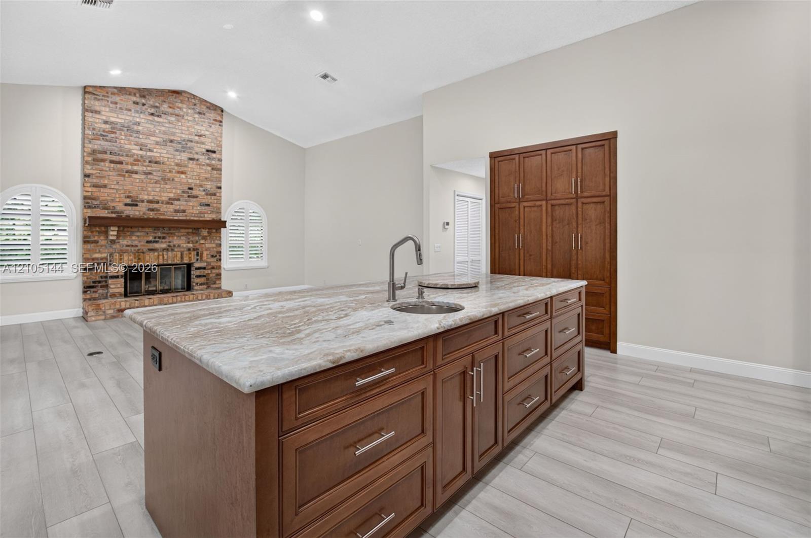 4256 Gleneagles Drive gallery image #26