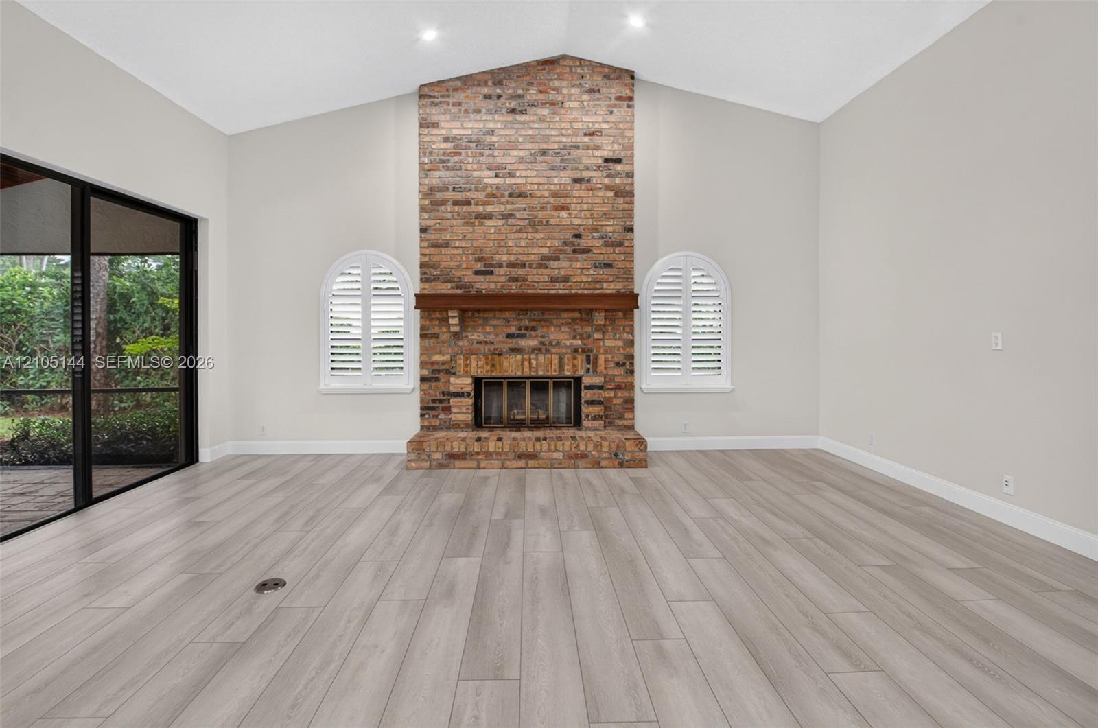 4256 Gleneagles Drive gallery image #30