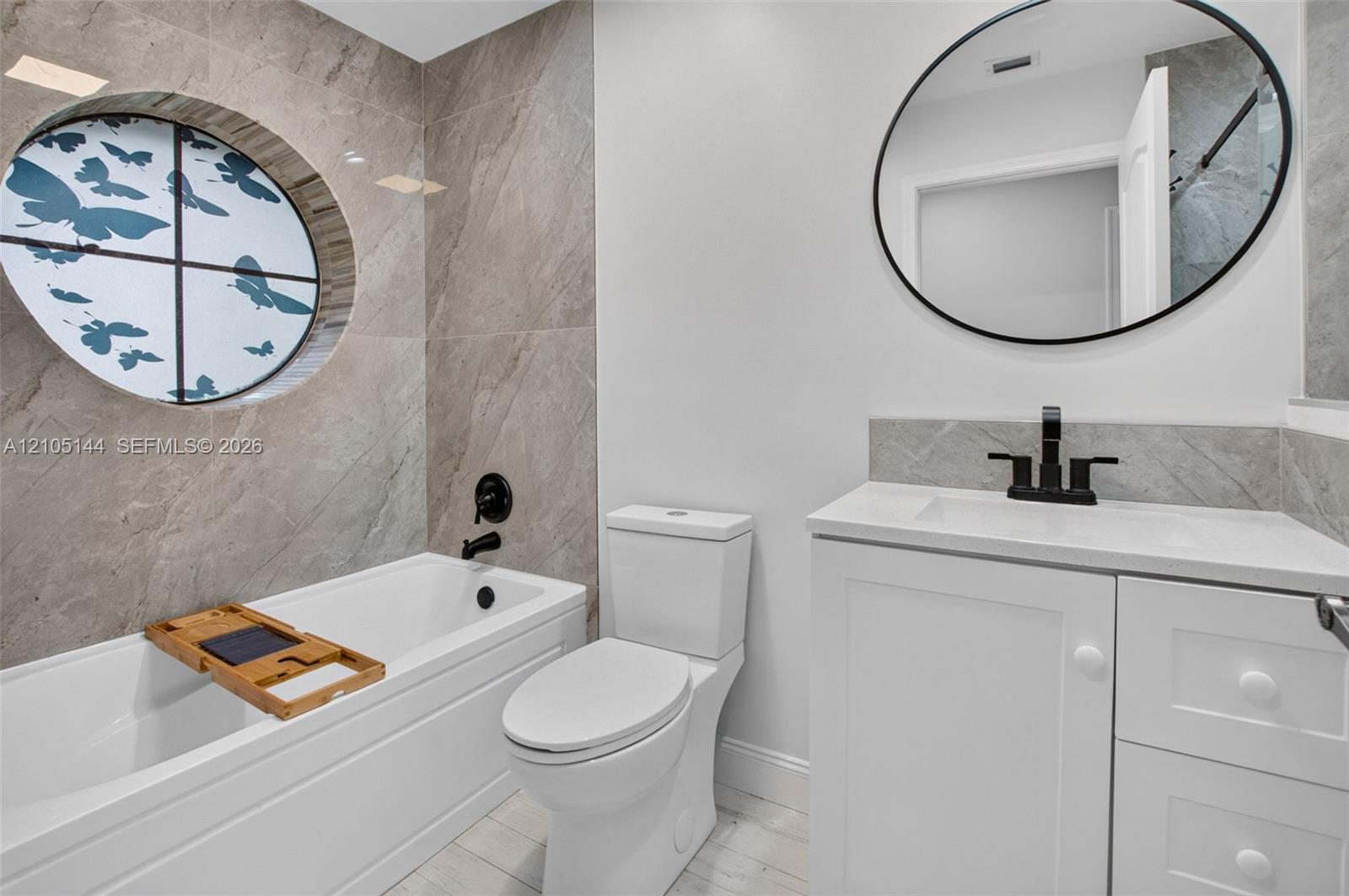 4256 Gleneagles Drive gallery image #34