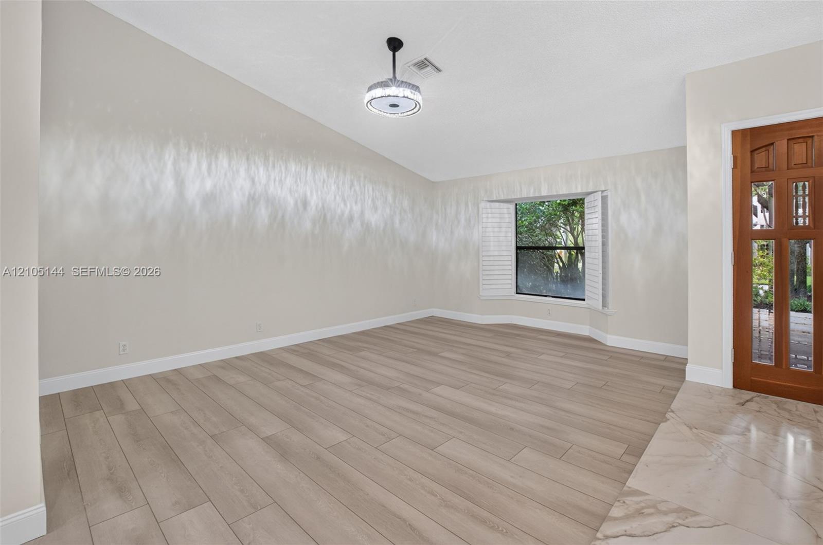 4256 Gleneagles Drive gallery image #6