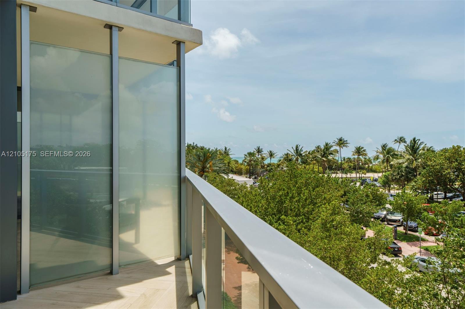 2201 Collins Avenue gallery image #11