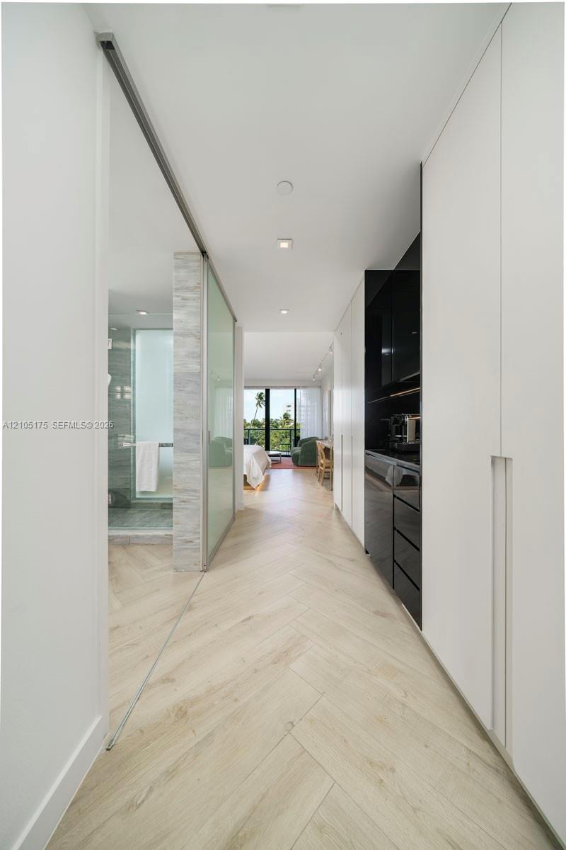 2201 Collins Avenue gallery image #16