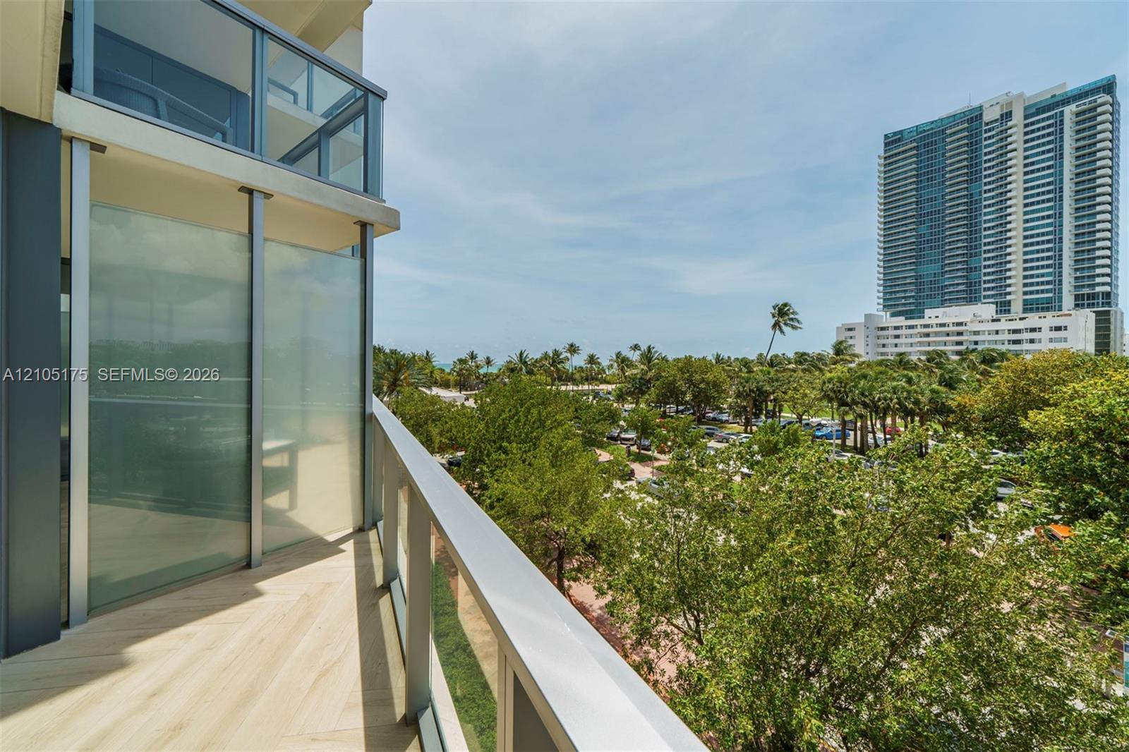 2201 Collins Avenue gallery image #23