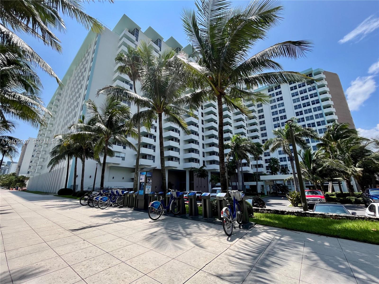 2899 Collins Avenue gallery image #28
