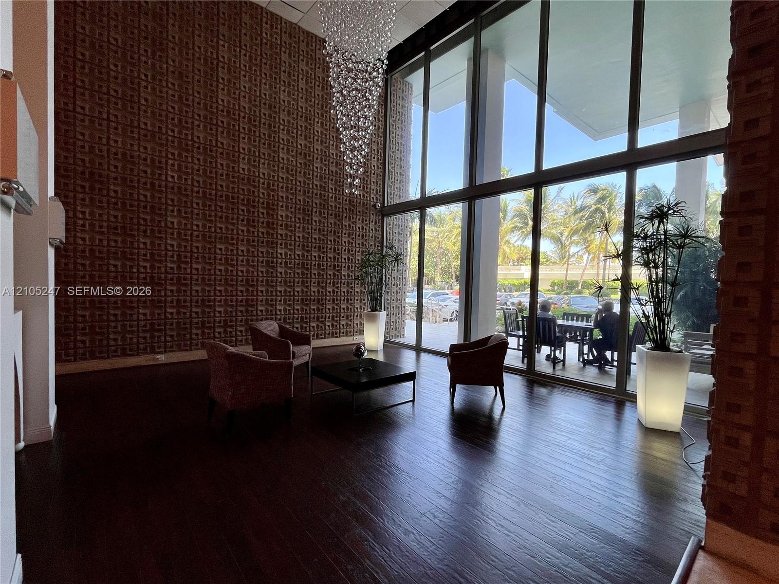 2899 Collins Avenue gallery image #33