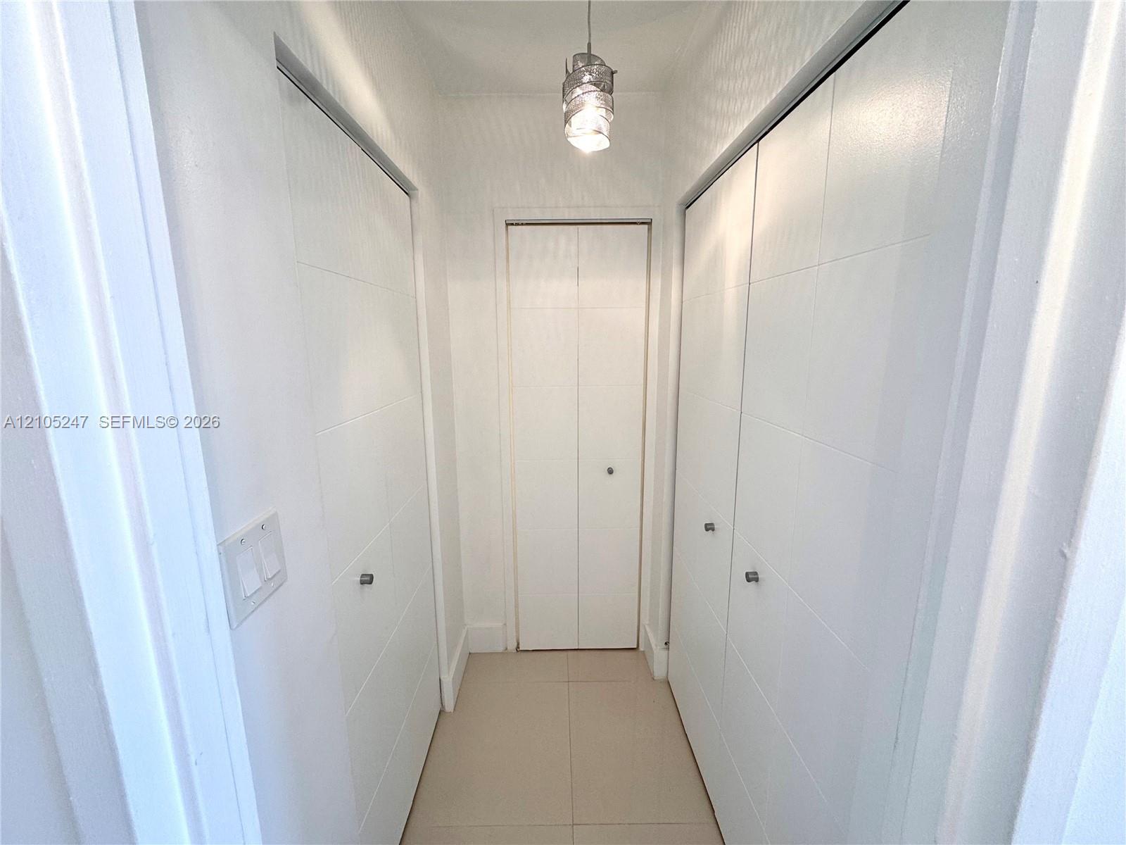 2899 Collins Avenue gallery image #9