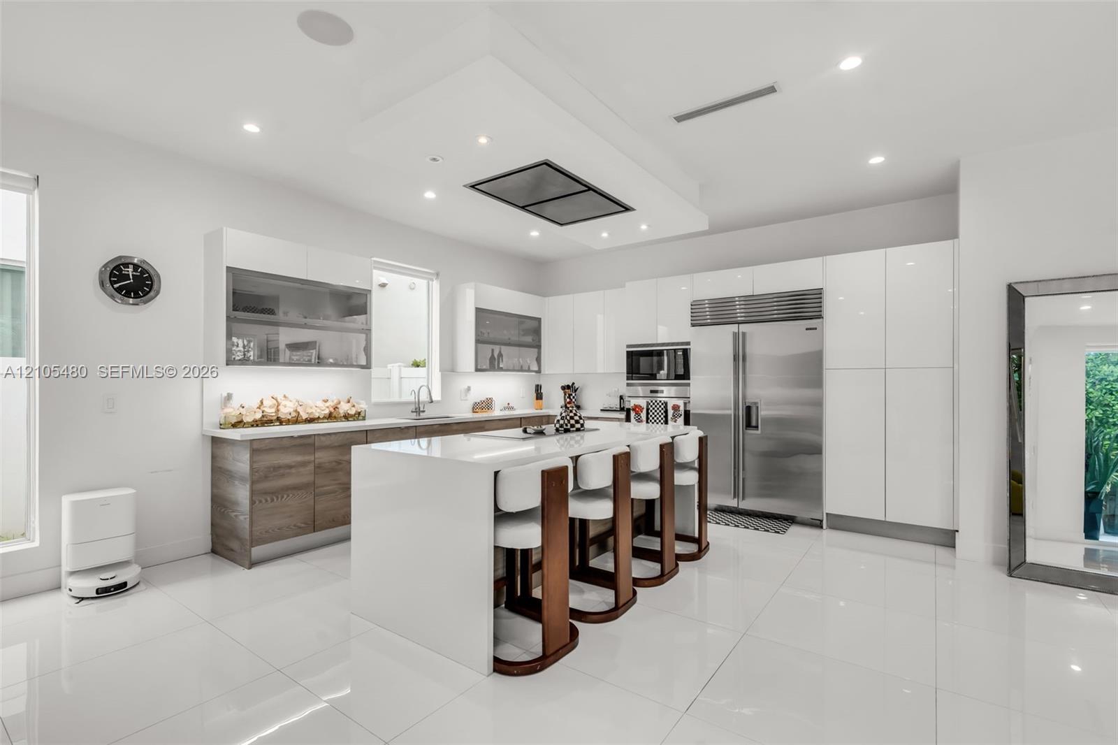 10445 NW 68th Terrace gallery image #11