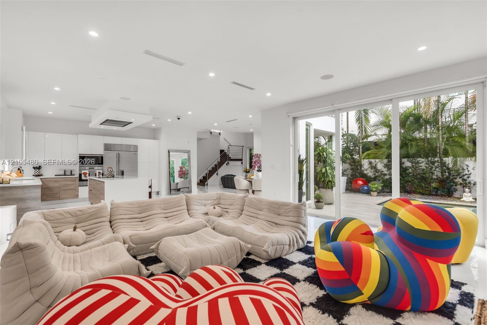 10445 NW 68th Terrace gallery image #15
