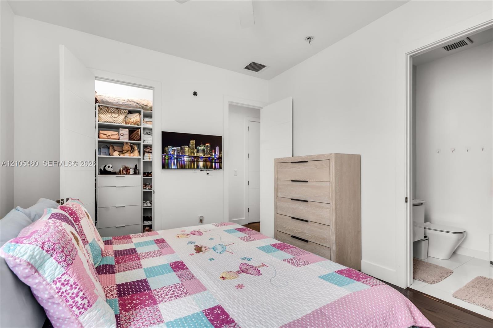 10445 NW 68th Terrace gallery image #33