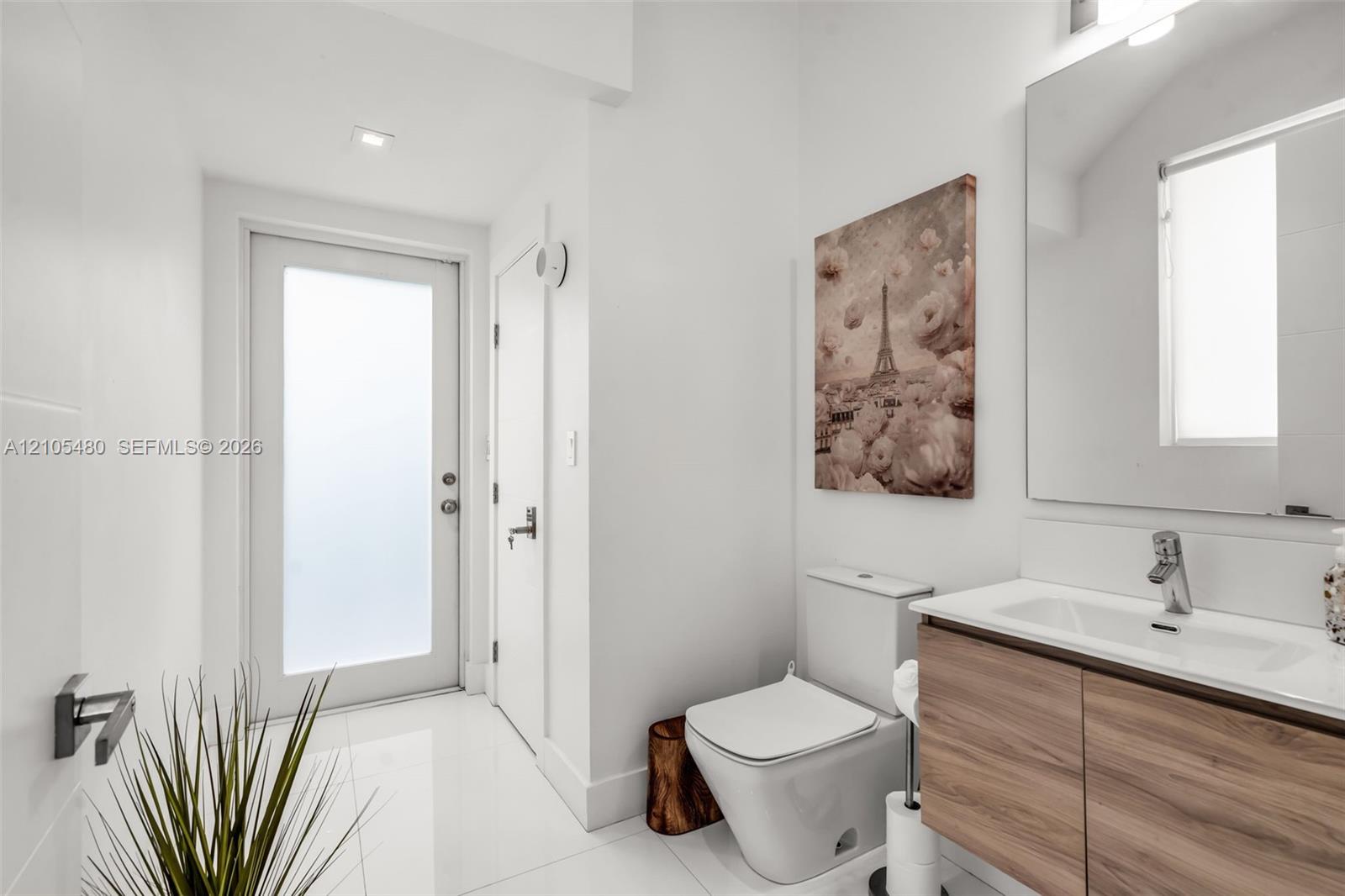 10445 NW 68th Terrace gallery image #38