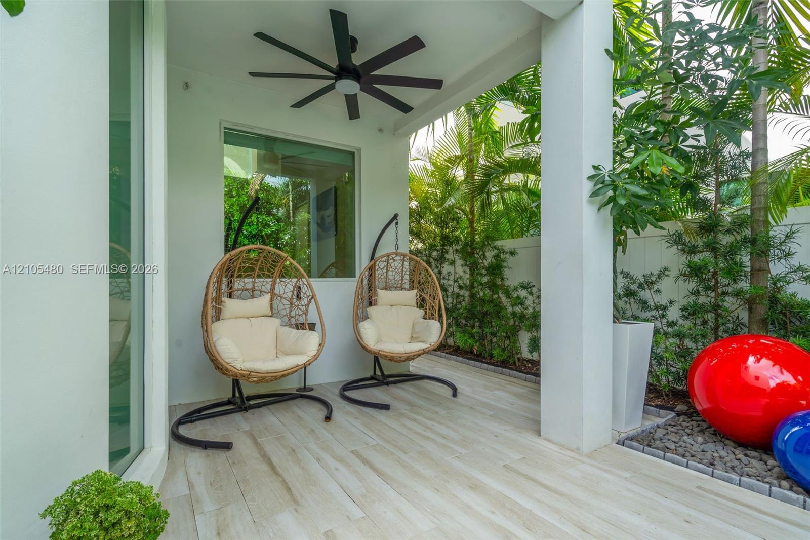 10445 NW 68th Terrace gallery image #39