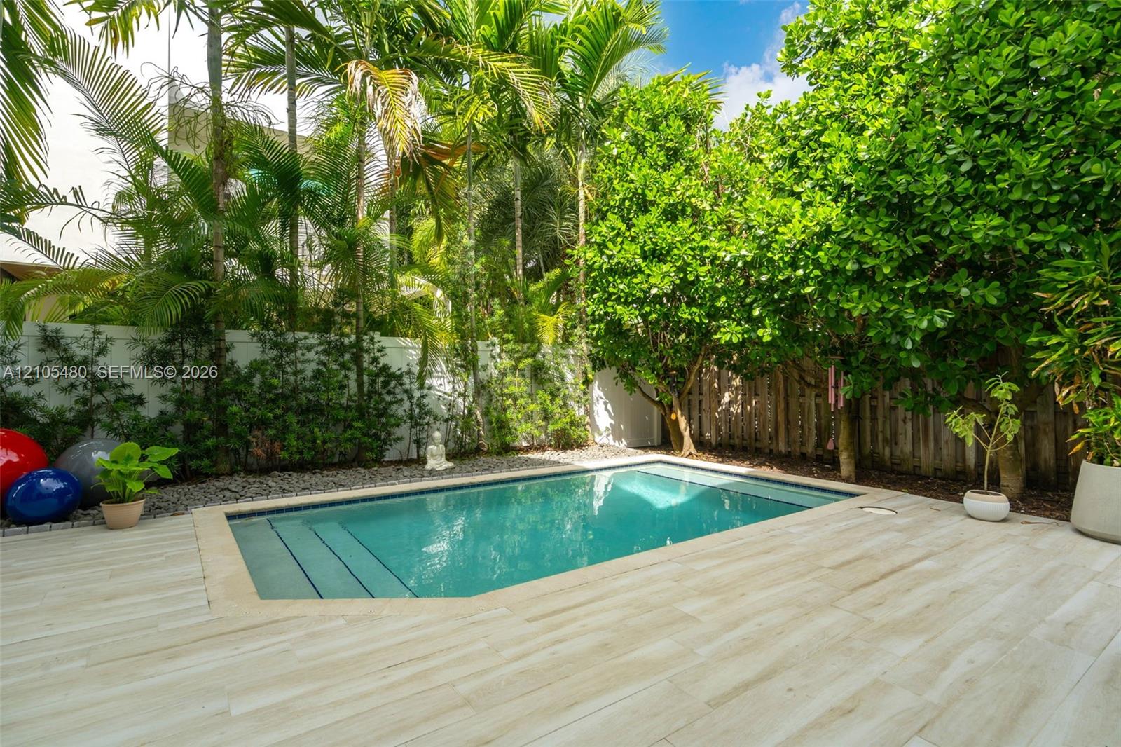 10445 NW 68th Terrace gallery image #41