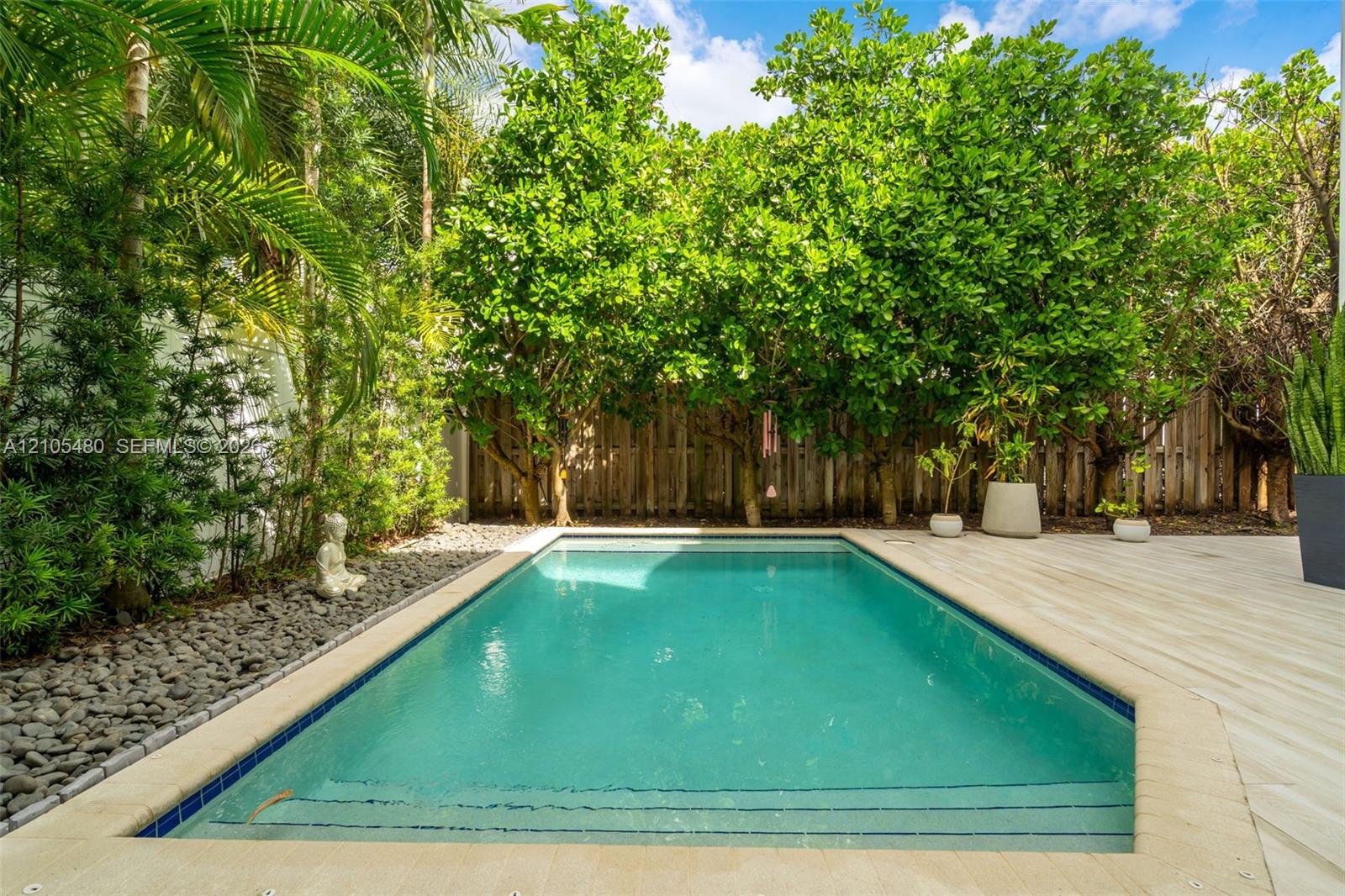 10445 NW 68th Terrace gallery image #42