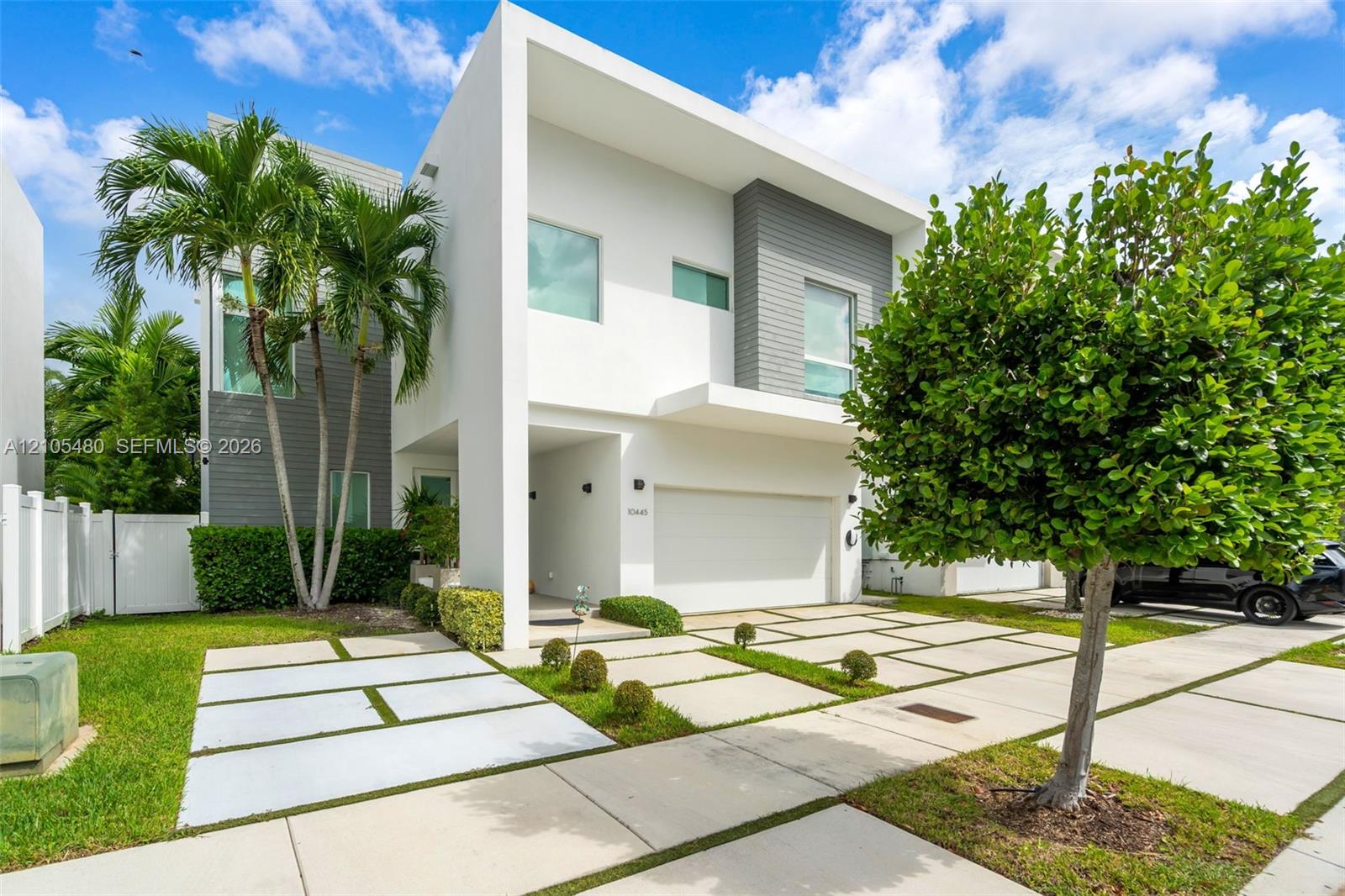 10445 NW 68th Terrace gallery image #43