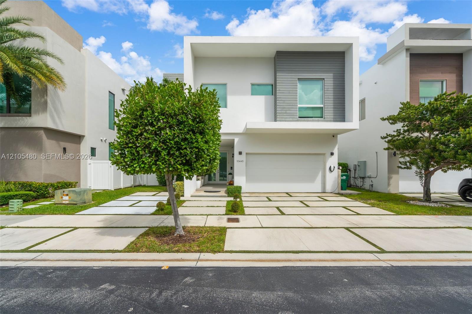 10445 NW 68th Terrace gallery image #44