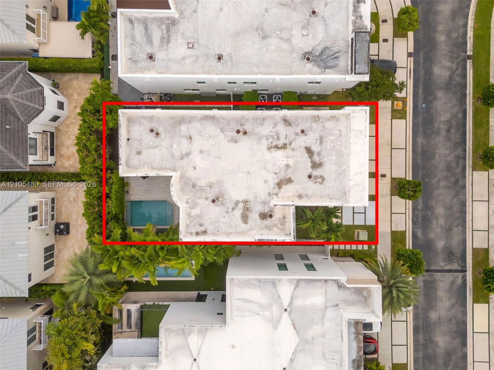 10445 NW 68th Terrace gallery image #47